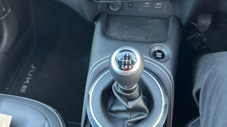 Nissan Juke 1.0 DiG-T Tekna 5dr Petrol Hatchback